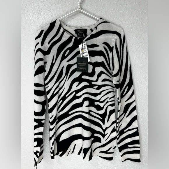 NWT Luxury Cashmere Charter Club Zebra Cashmere Sweater Crew Neck XS-S - Picture 2 of 7